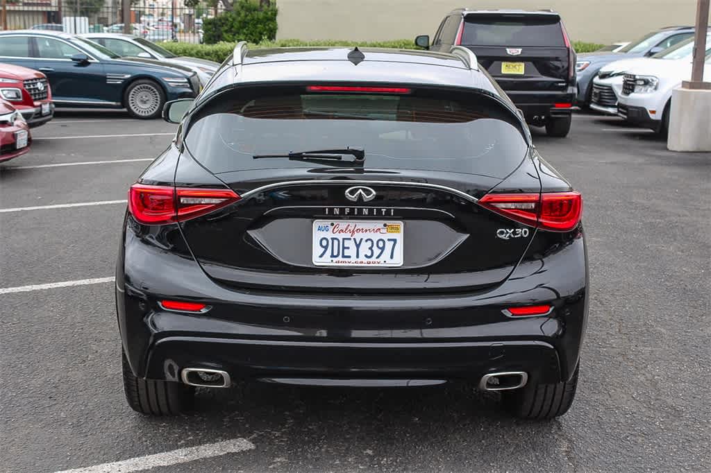 Thumbnail: 2017 INFINITI QX30 - 5