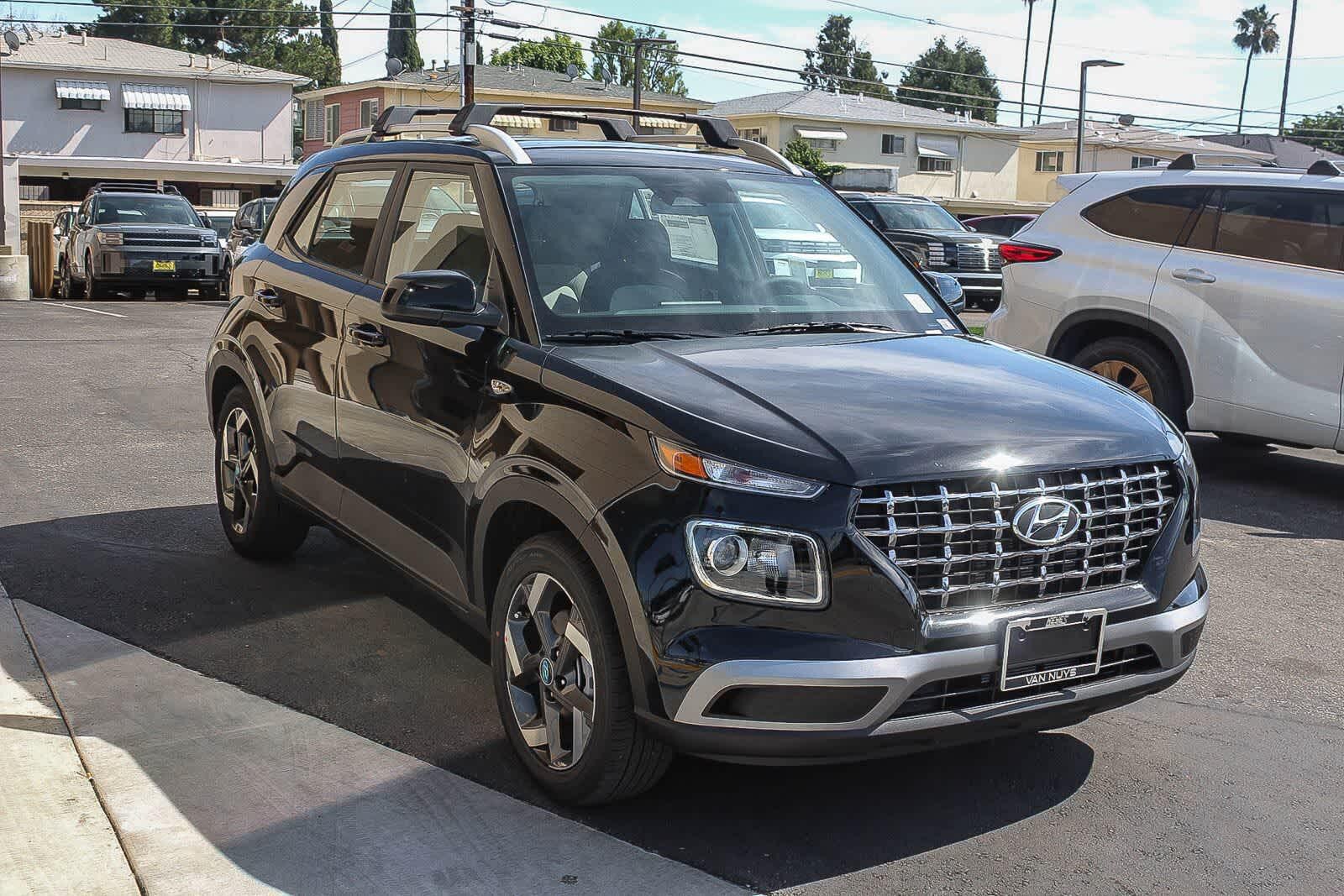 Thumbnail: 2026 Hyundai Venue - 3