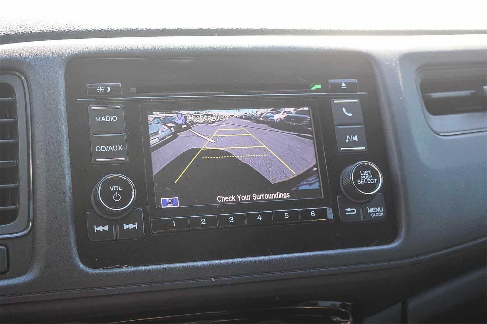 Thumbnail: 2016 Honda HR-V - 32