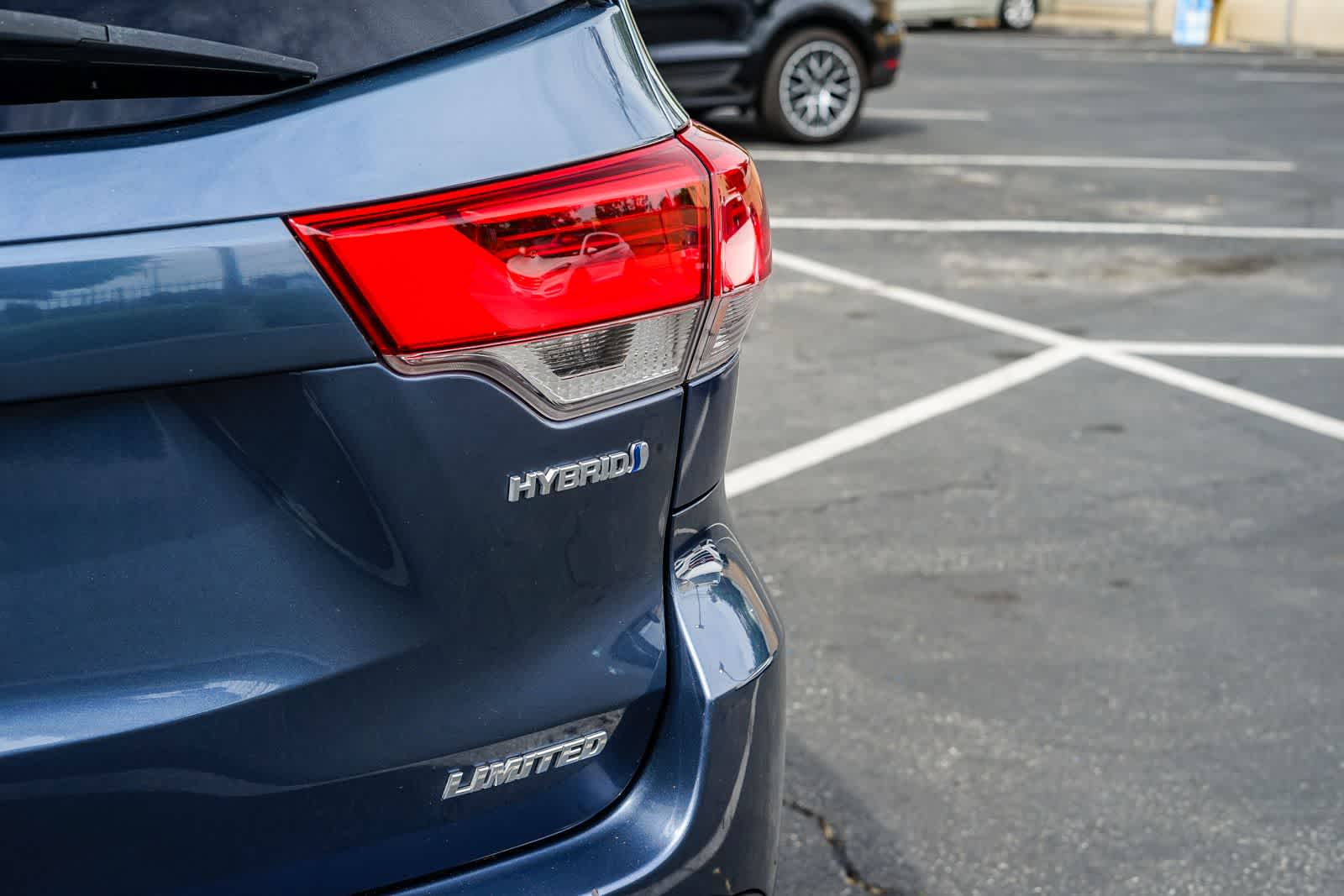 Thumbnail: 2017 Toyota Highlander - 13