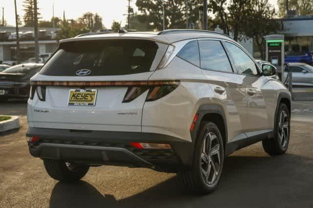 New 2024 Hyundai Tucson Hybrid Limited SUV