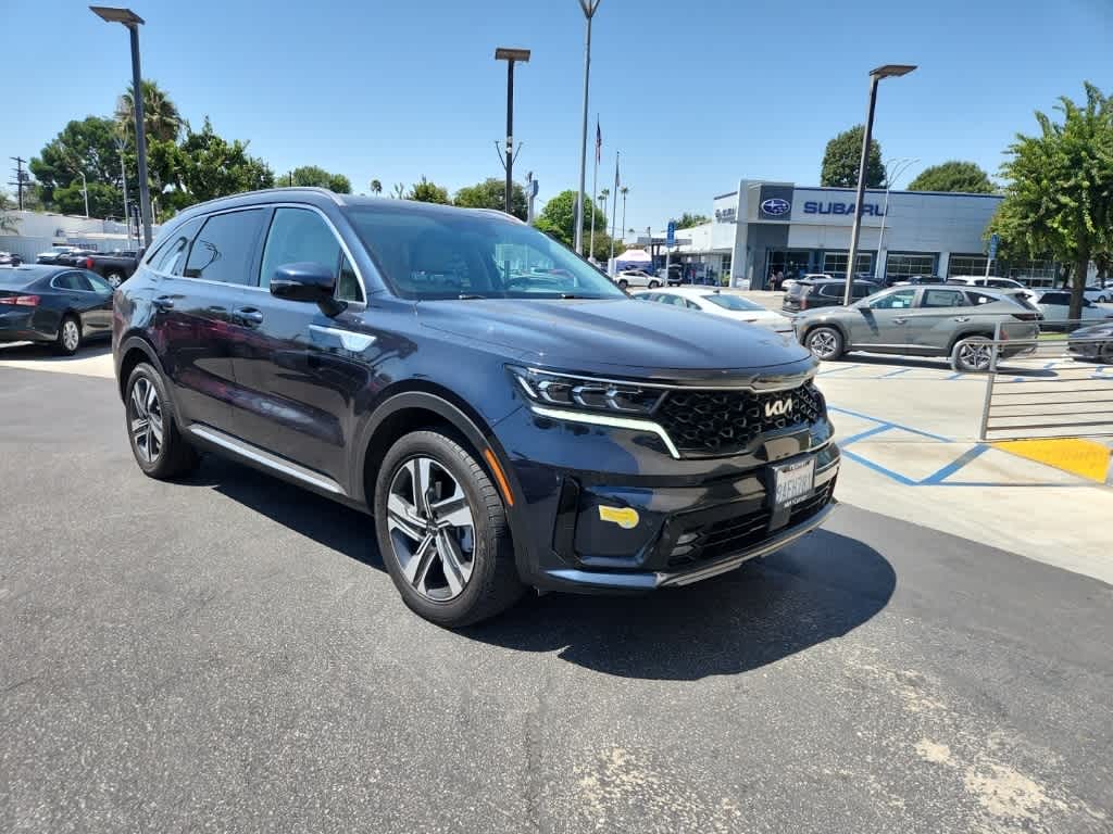 Thumbnail: 2022 Kia Sorento - 3