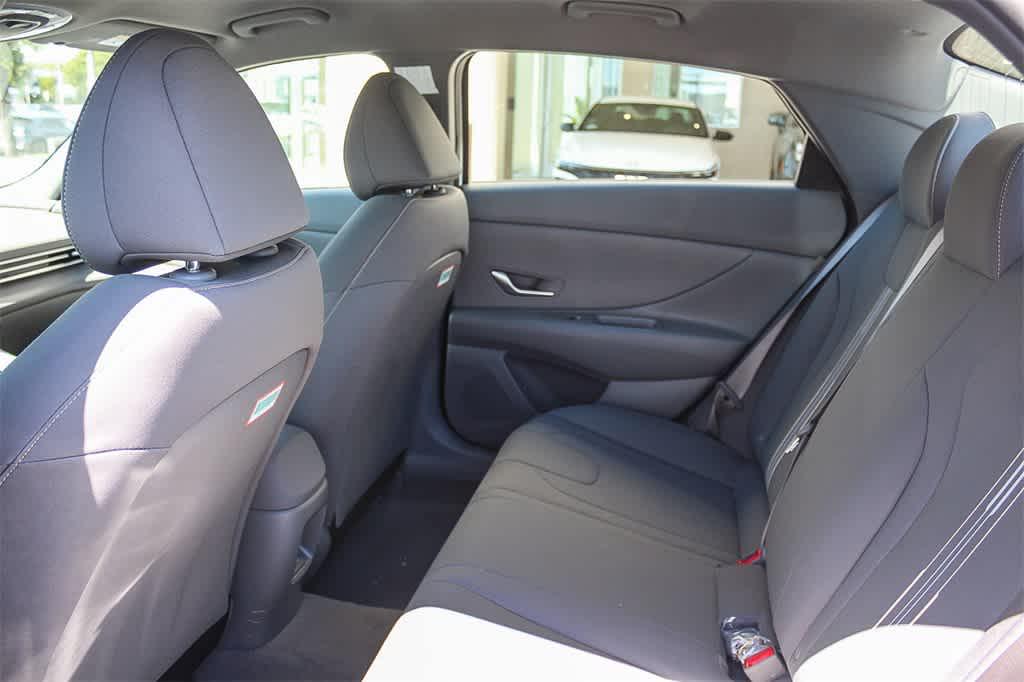 Thumbnail: 2025 Hyundai Elantra - 20