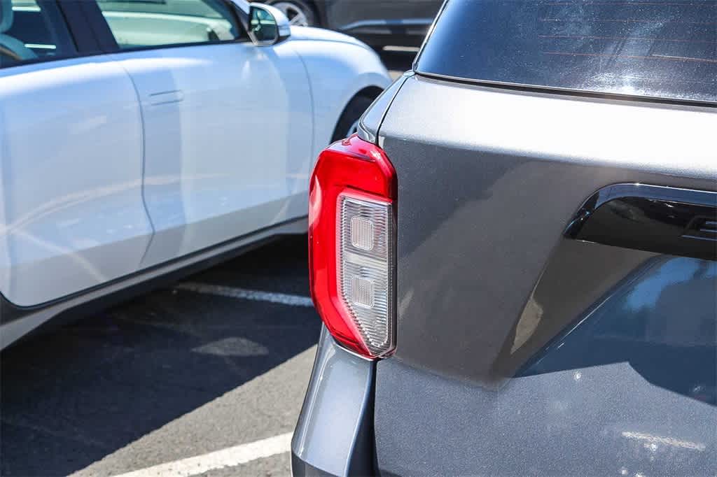 Thumbnail: 2022 Ford Explorer - 8