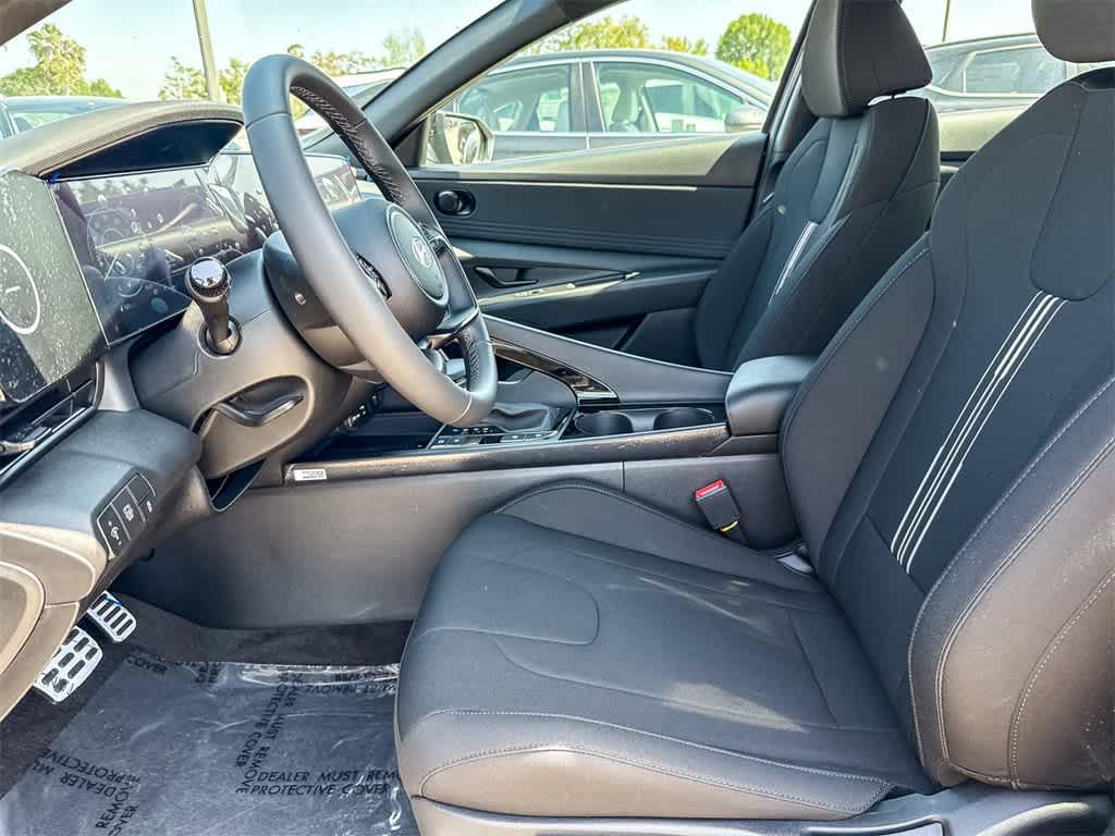 Thumbnail: 2025 Hyundai Elantra - 20