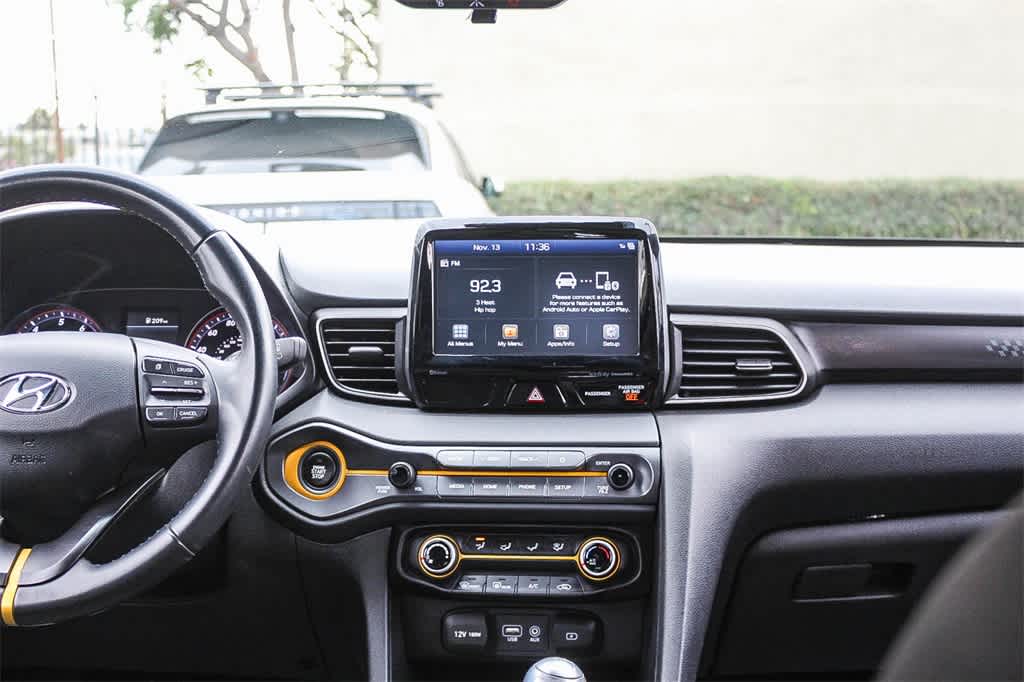 Thumbnail: 2020 Hyundai Veloster - 18