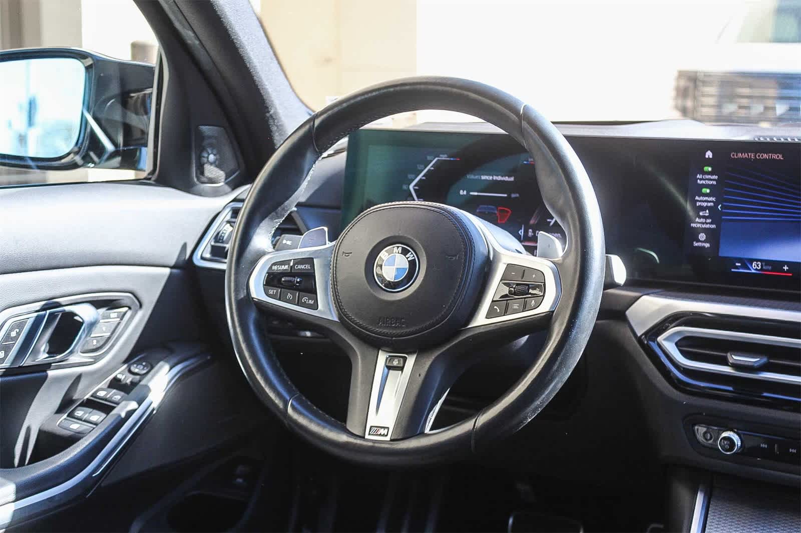 Thumbnail: 2023 BMW 3 Series - 21