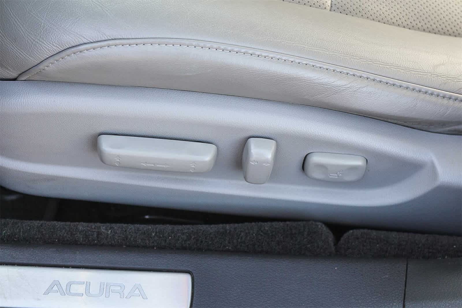 Thumbnail: 2016 Acura TLX - 28