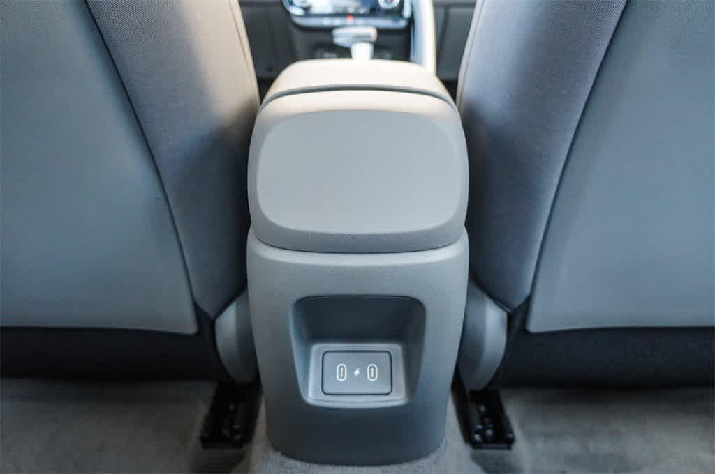 Thumbnail: 2025 Hyundai Elantra - 17