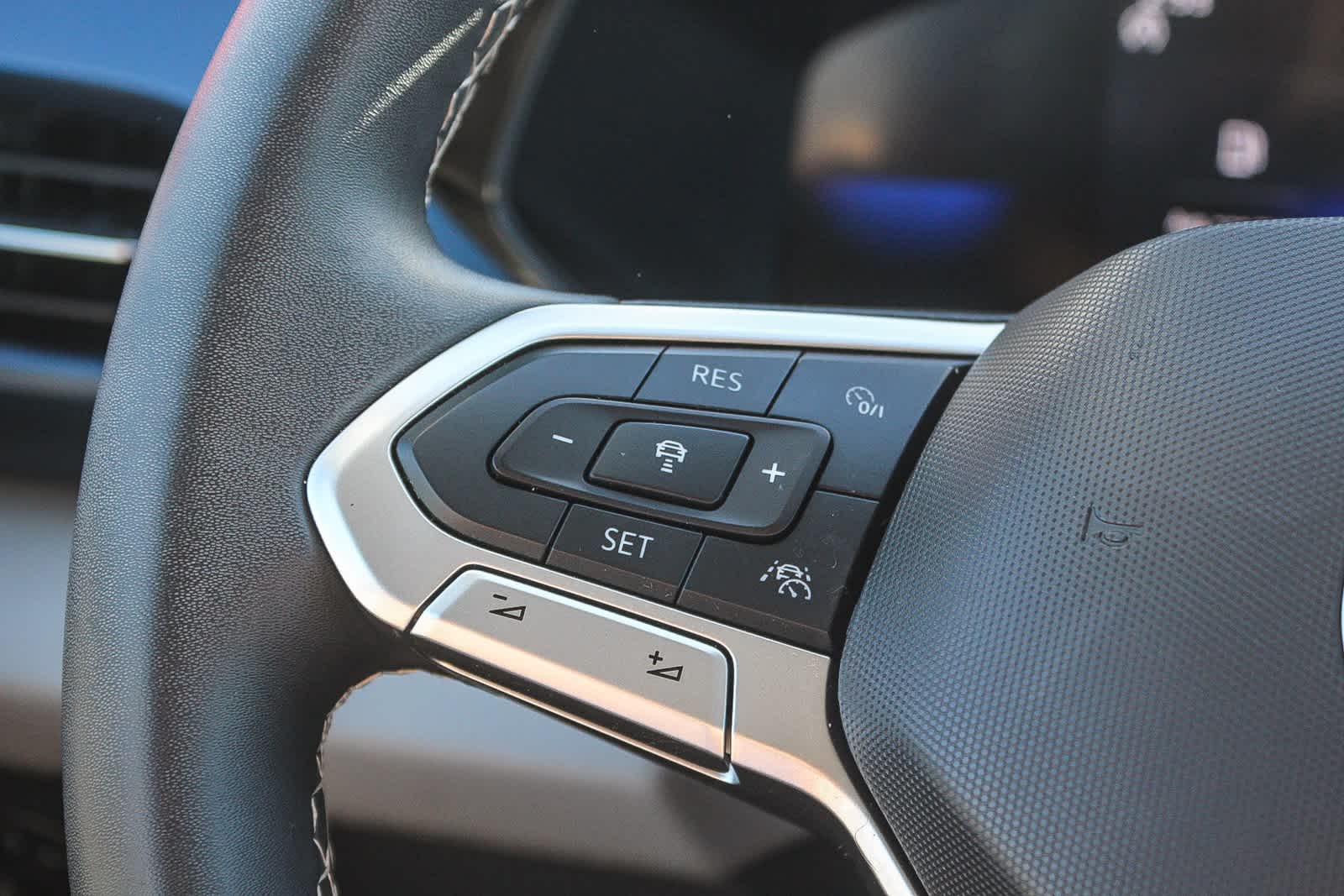 Thumbnail: 2023 Volkswagen Taos - 32