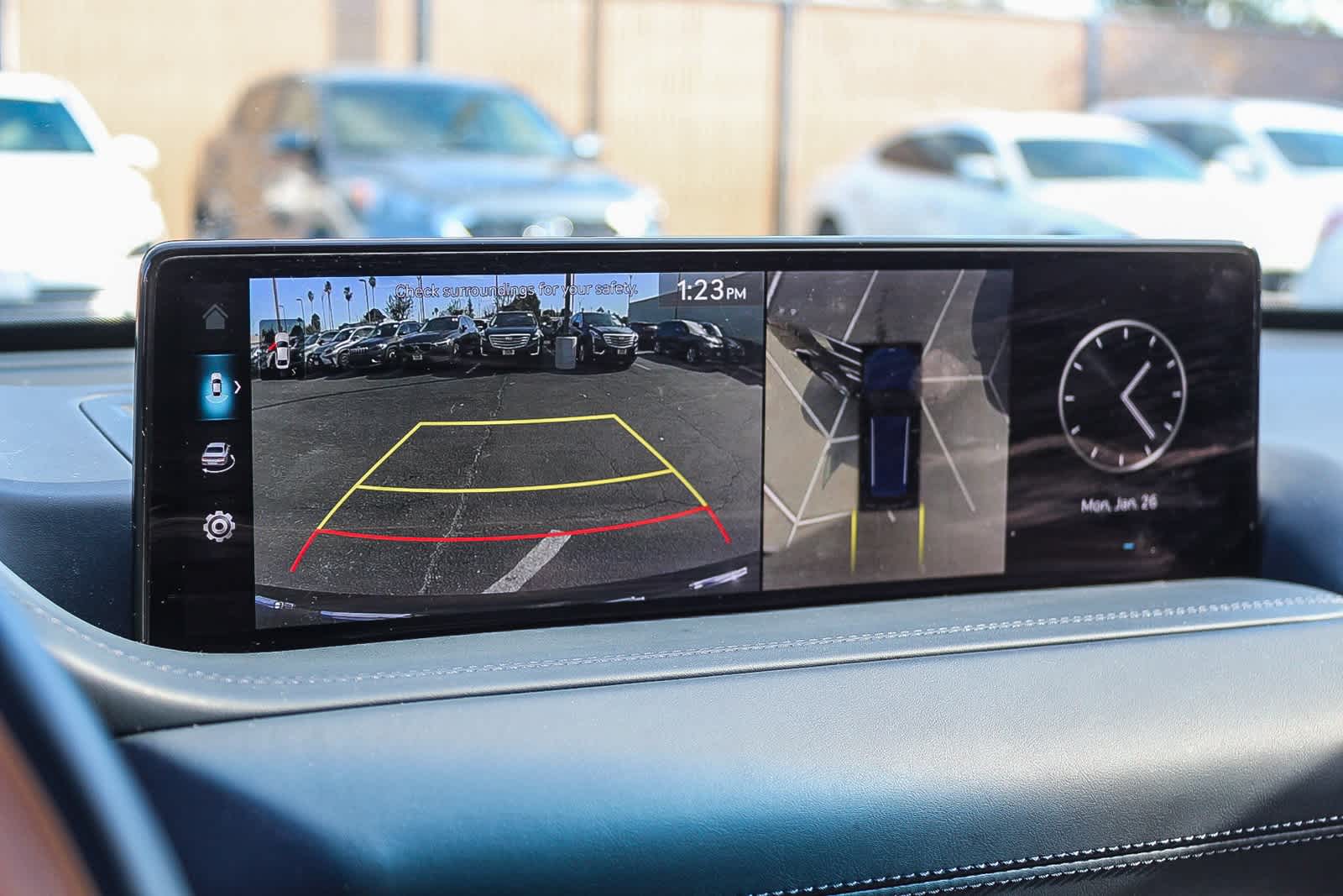 Thumbnail: 2023 Genesis GV80 - 33