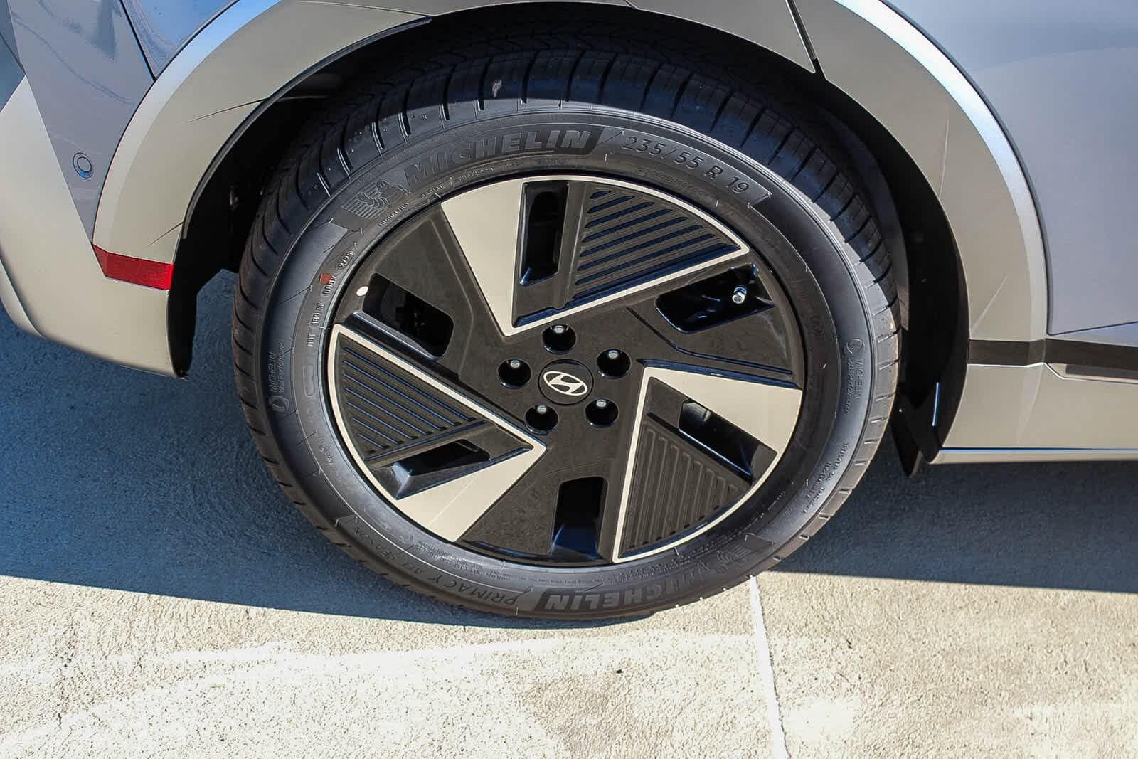 Thumbnail: 2026 Hyundai Ioniq 5 - 9