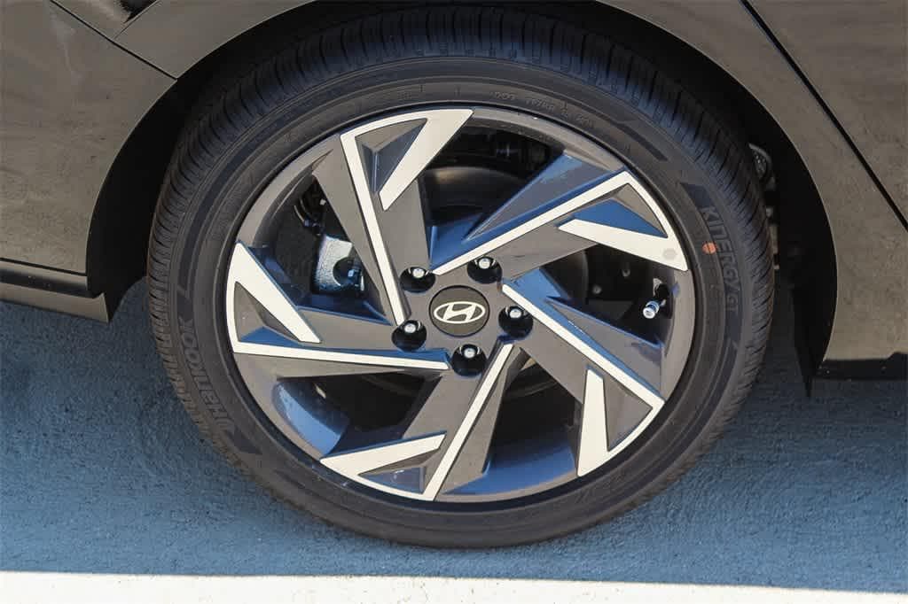 Thumbnail: 2025 Hyundai Elantra - 8