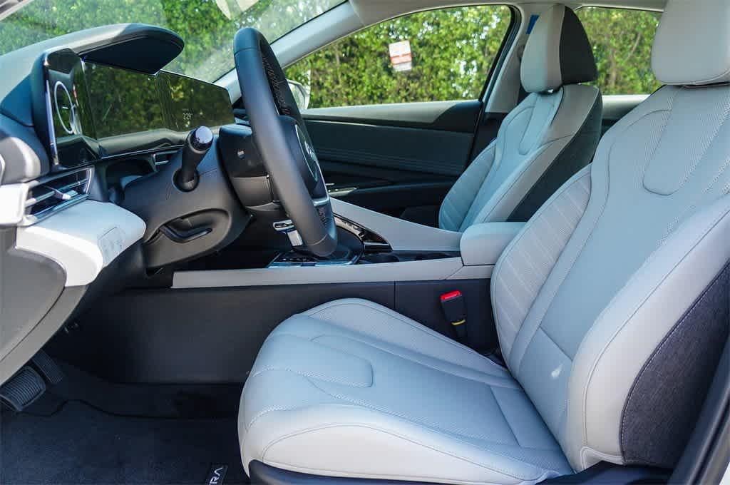 Thumbnail: 2025 Hyundai Elantra - 20