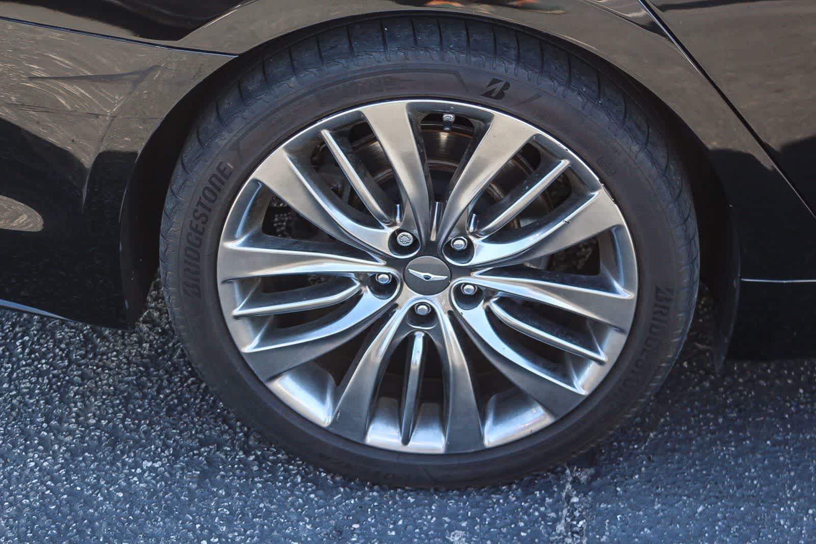 Thumbnail: 2017 Genesis G80 - 13