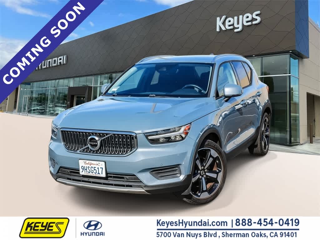 2020 Volvo XC40 T4 Momentum -
                  Van Nuys, CA