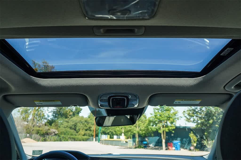 Thumbnail: 2025 Hyundai Elantra - 18