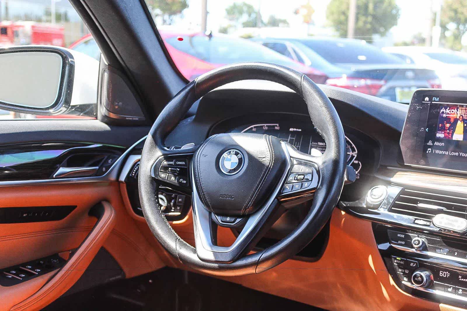Thumbnail: 2023 BMW 5 Series - 18