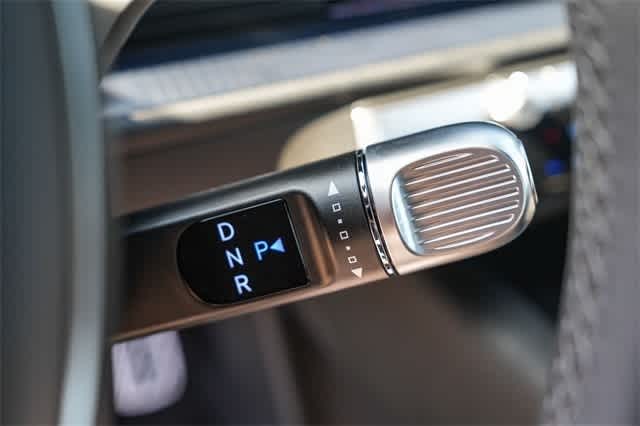 Thumbnail: 2023 Hyundai Ioniq 6 - 20