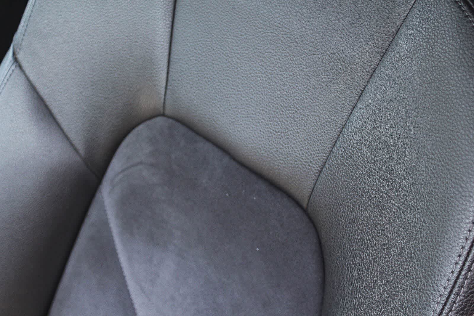 Thumbnail: 2018 Porsche Macan - 35