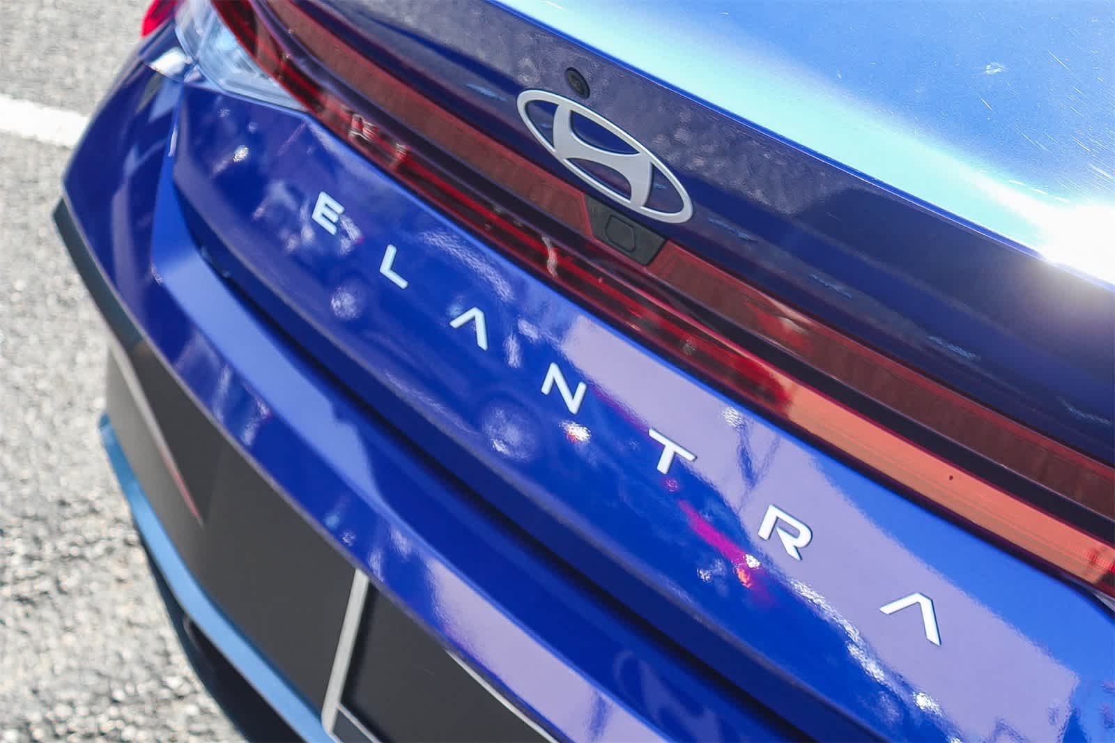 Thumbnail: 2025 Hyundai Elantra - 9