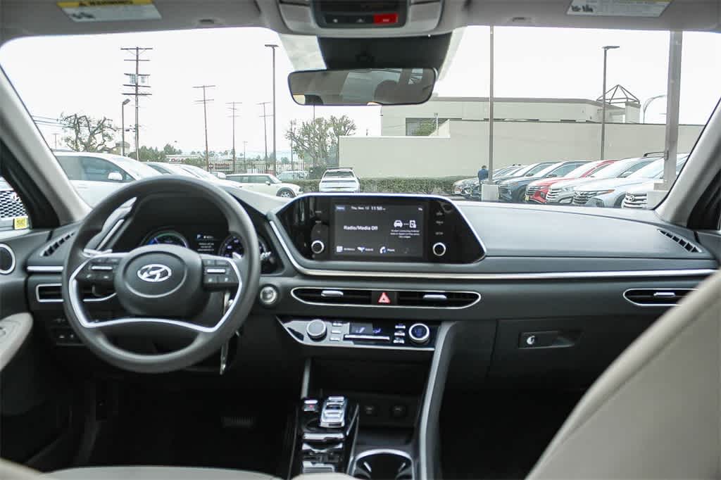 Thumbnail: 2023 Hyundai Sonata - 17