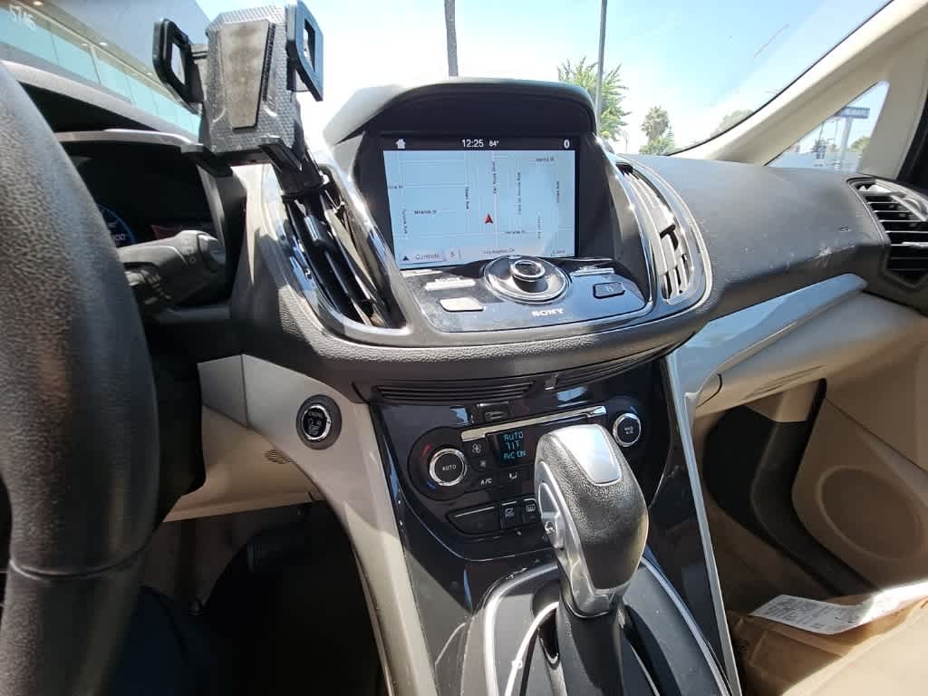 Thumbnail: 2016 Ford C-Max - 10