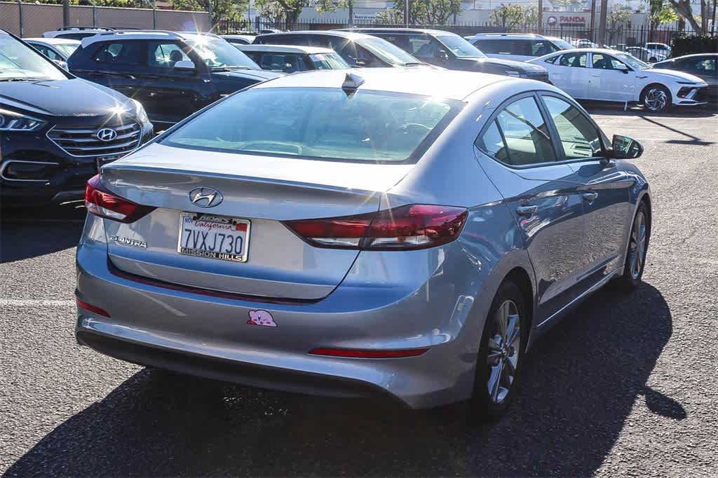 Thumbnail: 2017 Hyundai Elantra - 4