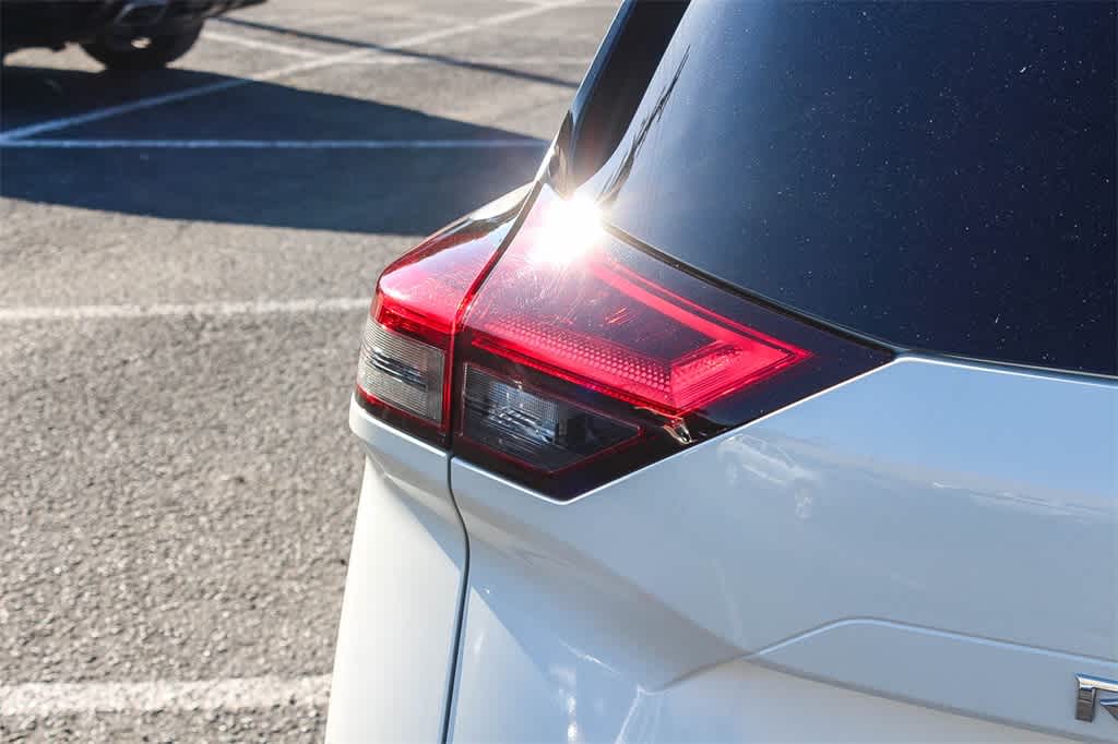 Thumbnail: 2021 Nissan Rogue - 4