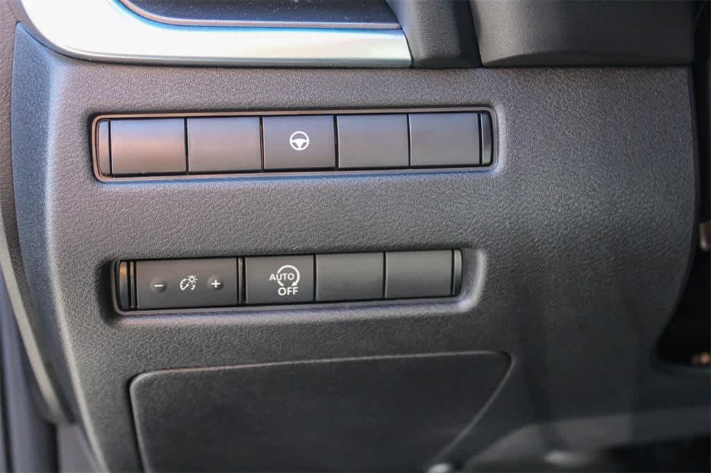 Thumbnail: 2023 Nissan Rogue - 29