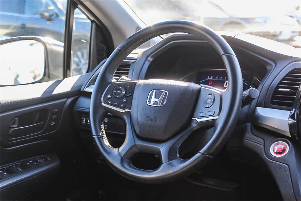 Thumbnail: 2022 Honda Odyssey - 21