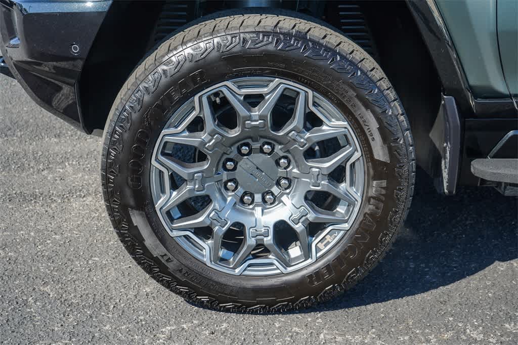Thumbnail: 2024 GMC Hummer EV - 10