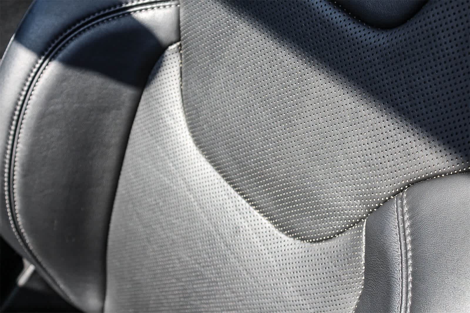 Thumbnail: 2019 Jeep Cherokee - 33