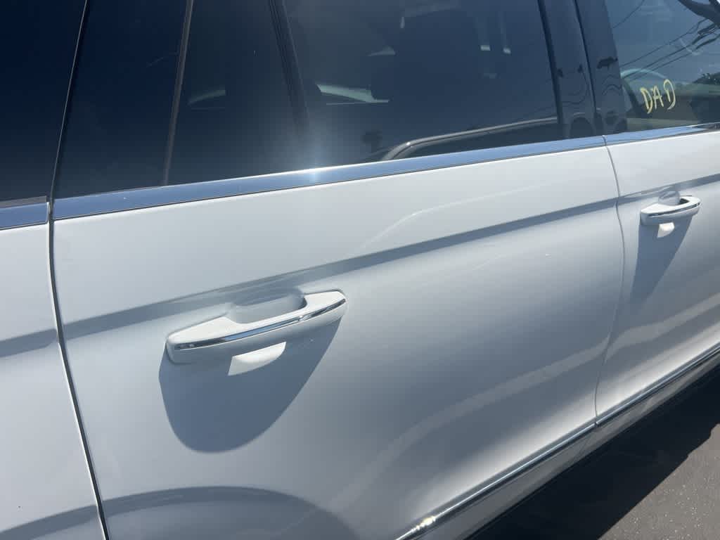 Thumbnail: 2023 Lincoln Navigator - 14