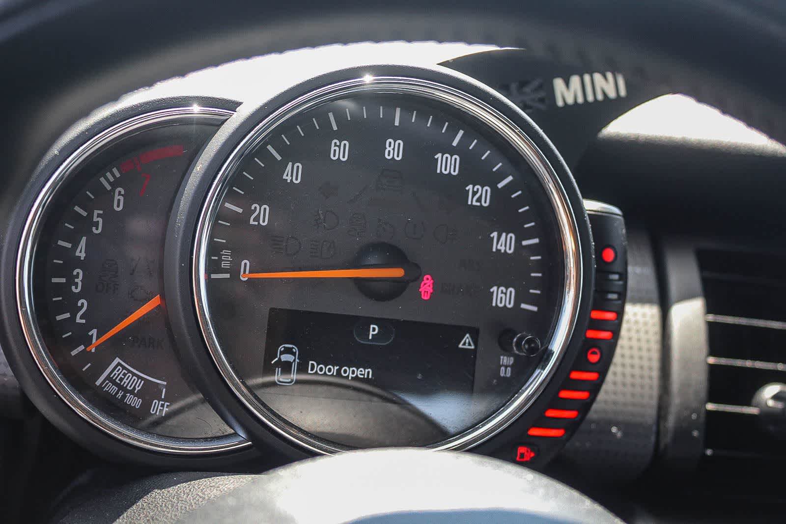 Thumbnail: 2017 MINI Cooper Hardtop - 28