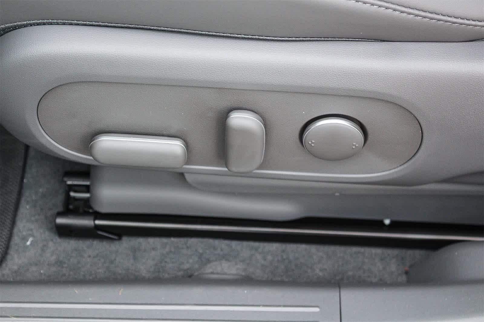 Thumbnail: 2026 Hyundai Ioniq 5 - 28