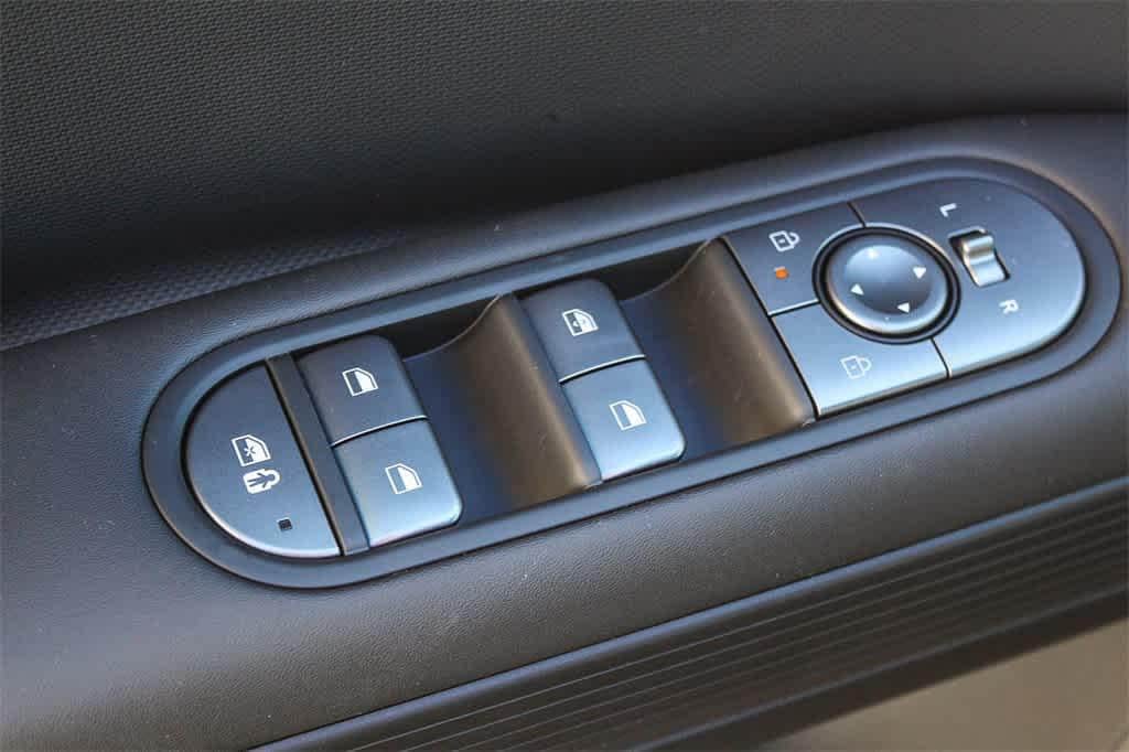 Thumbnail: 2026 Hyundai Ioniq 5 - 27