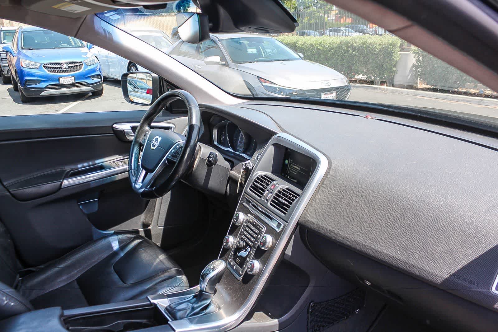 Thumbnail: 2016 Volvo XC60 - 20
