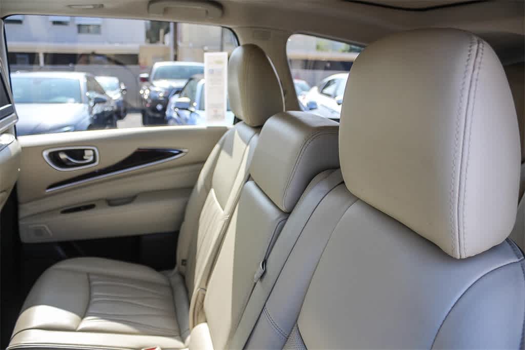 Thumbnail: 2016 INFINITI QX60 - 18