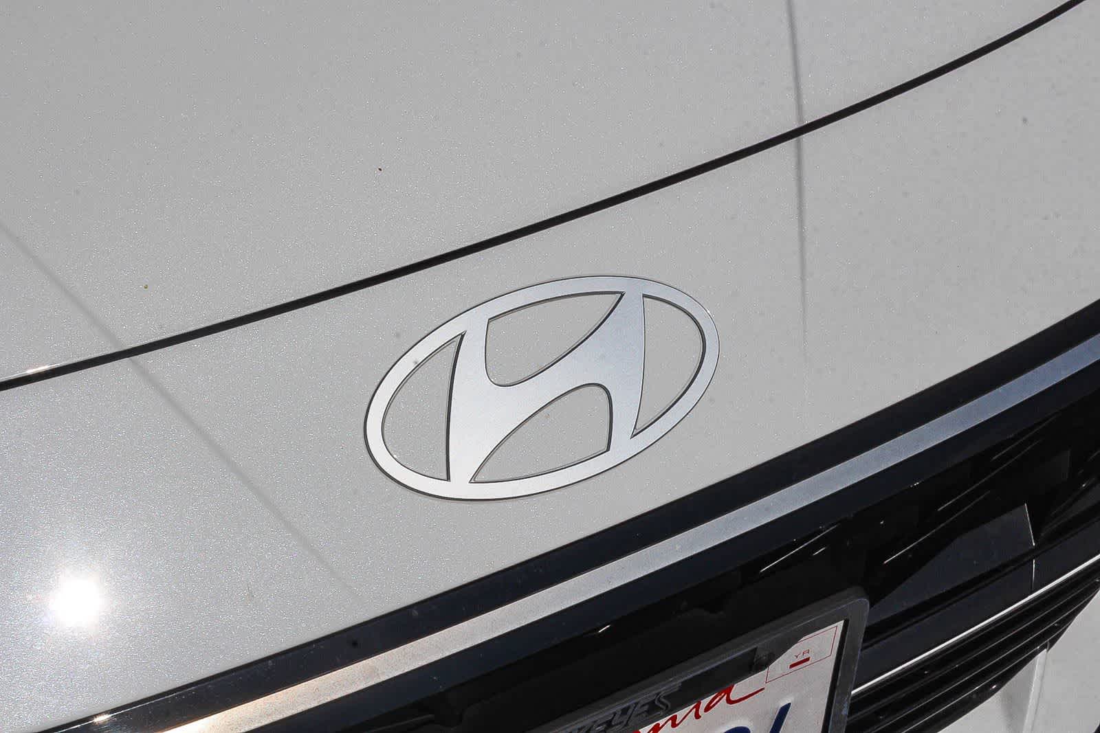 Thumbnail: 2024 Hyundai Elantra - 14
