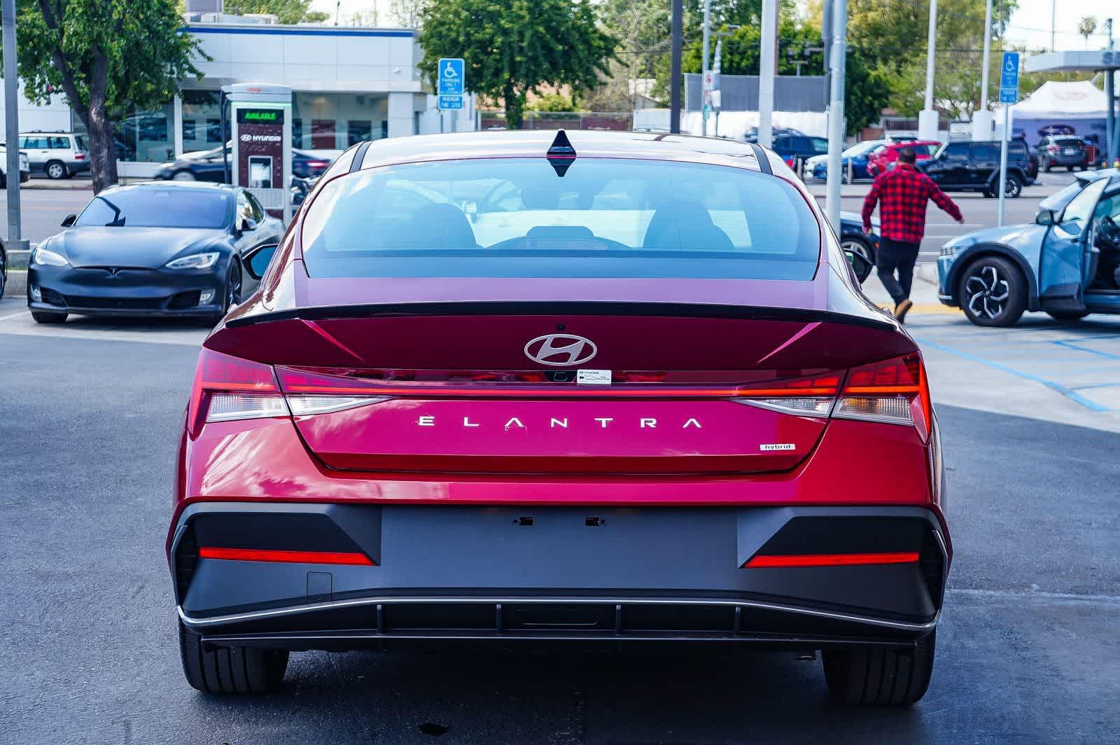 Thumbnail: 2025 Hyundai Elantra - 3