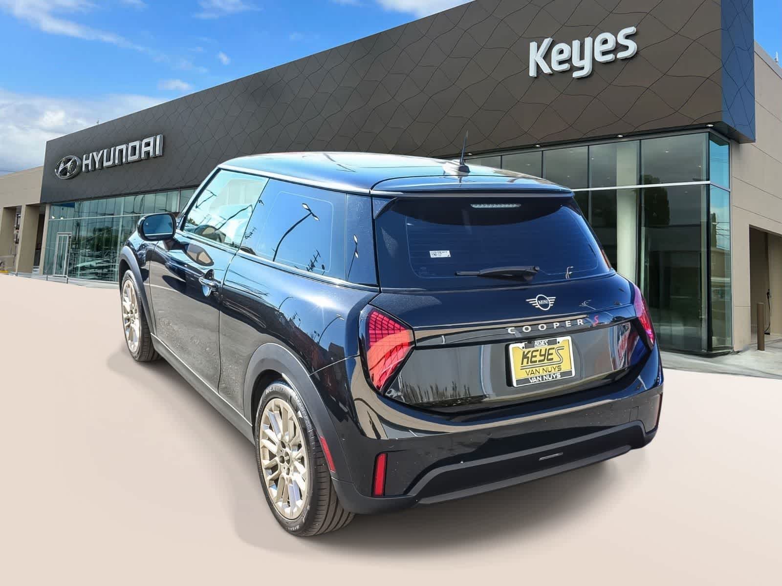 Thumbnail: 2025 MINI Cooper Hardtop - 7