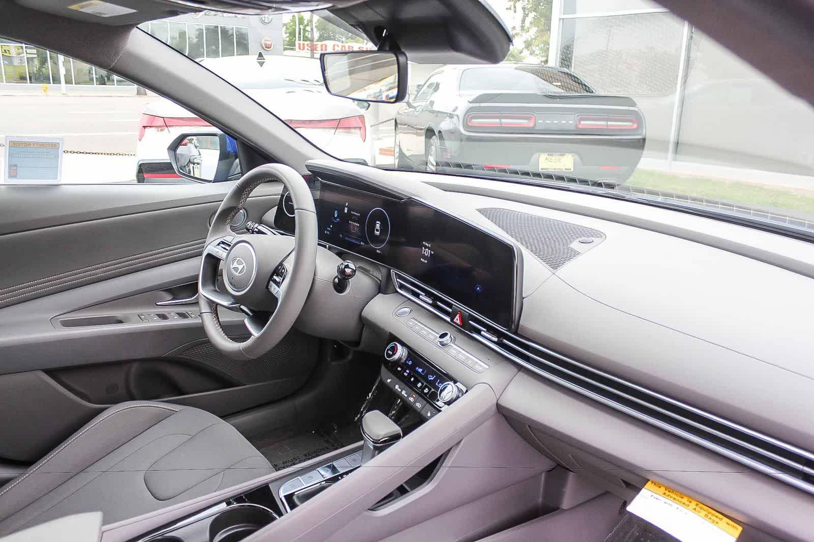 Thumbnail: 2025 Hyundai Elantra - 21