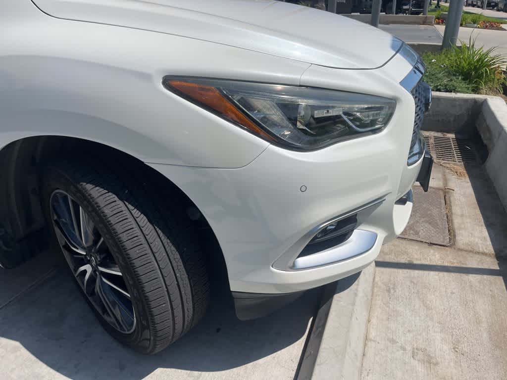Thumbnail: 2016 INFINITI QX60 - 30
