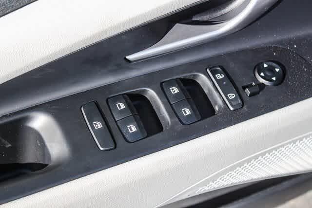 Thumbnail: 2025 Hyundai Elantra - 20