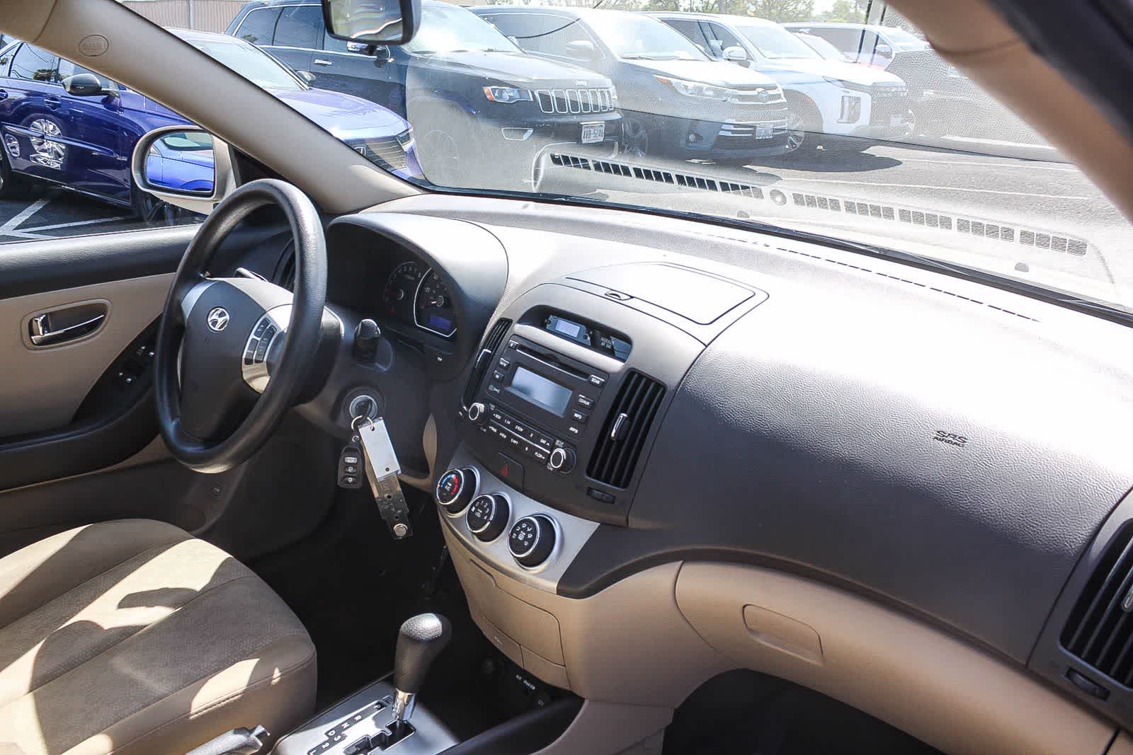 Thumbnail: 2010 Hyundai Elantra - 22