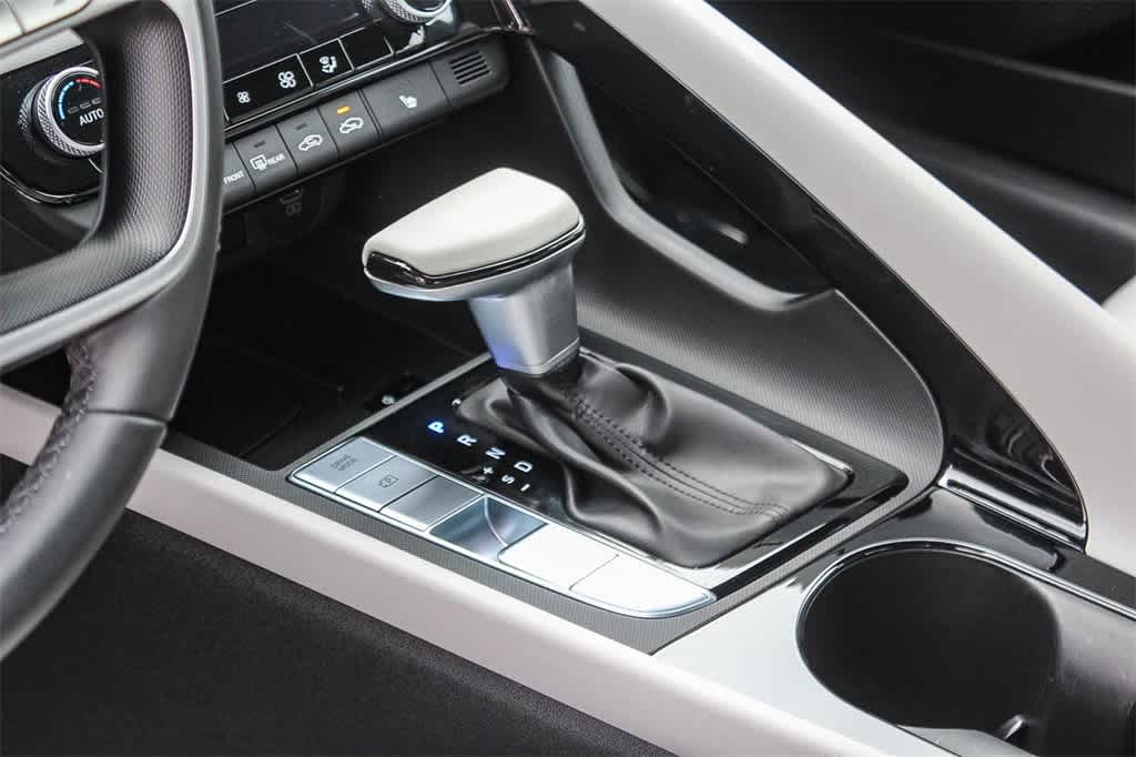 Thumbnail: 2025 Hyundai Elantra - 23