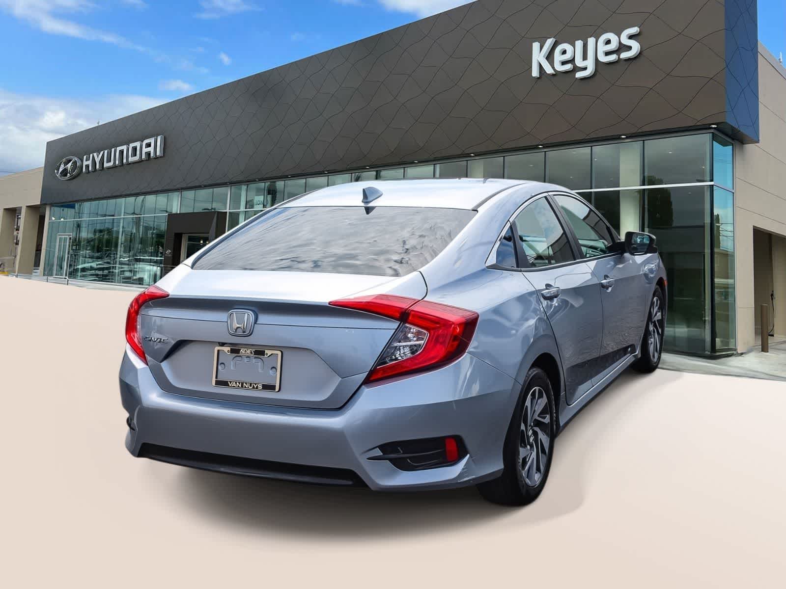 Thumbnail: 2017 Honda Civic - 4