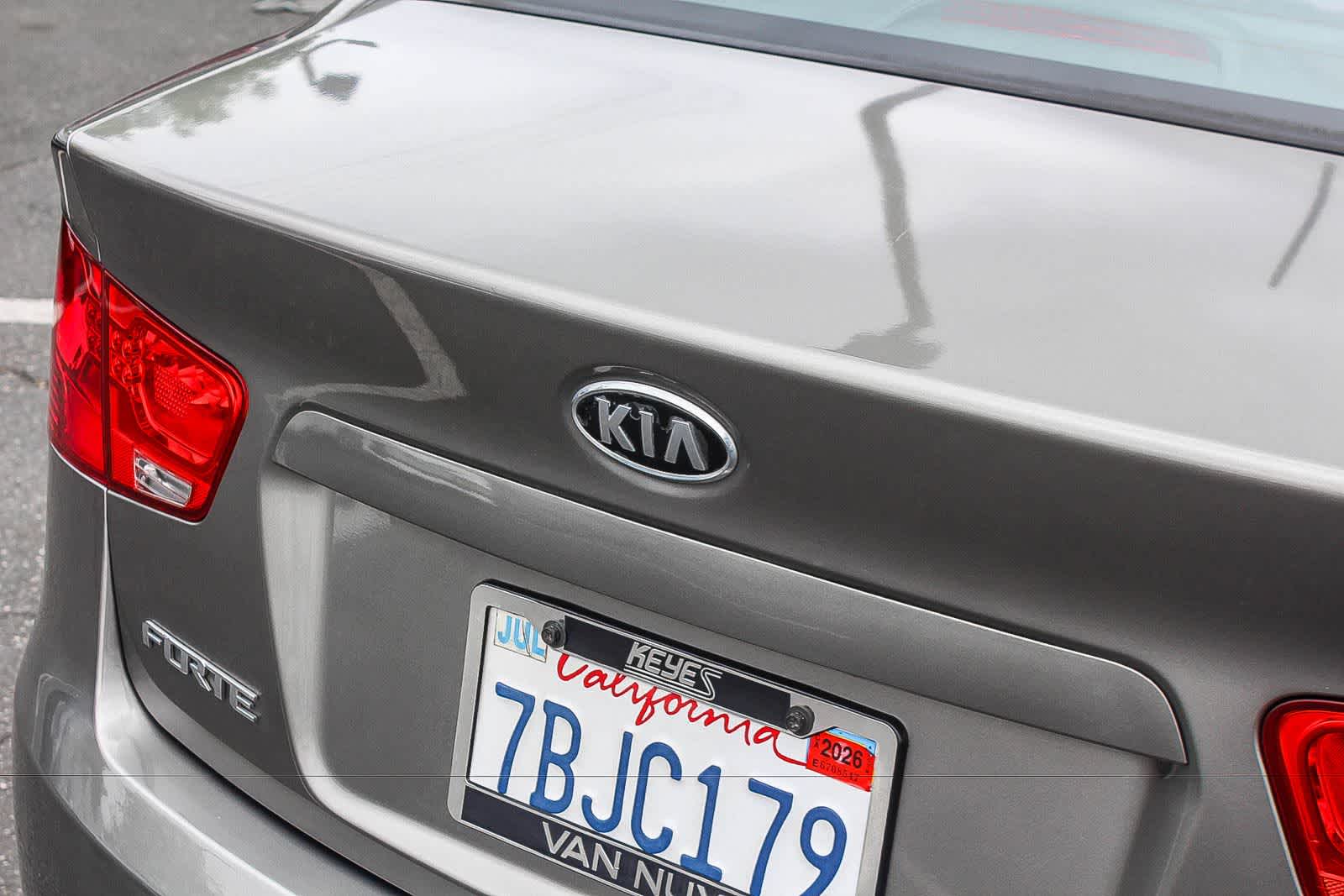 Thumbnail: 2012 Kia Forte - 11