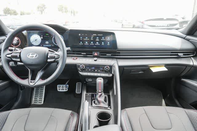 Thumbnail: 2025 Hyundai Elantra - 17